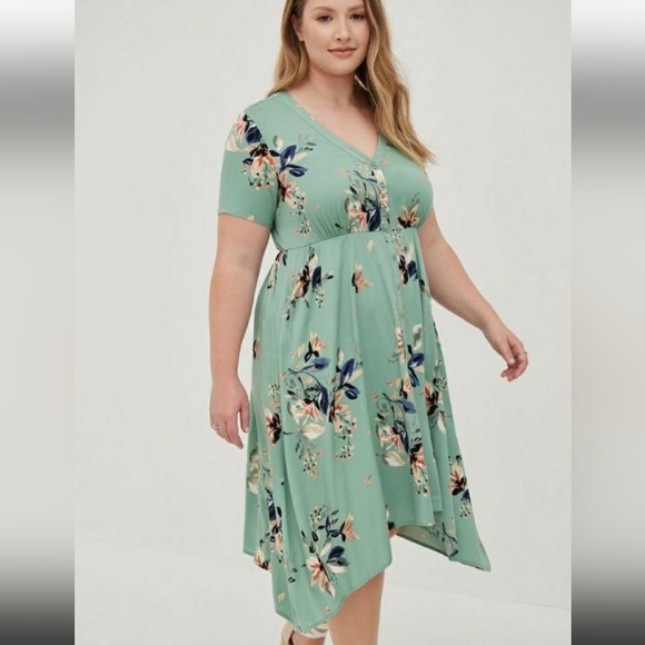 torrid Dresses & Skirts - NWT Torrid Green Floral Midi Button Challis Shirt Dress Size 3